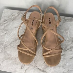 Fiorino Size 8 Nude Platform Sandals